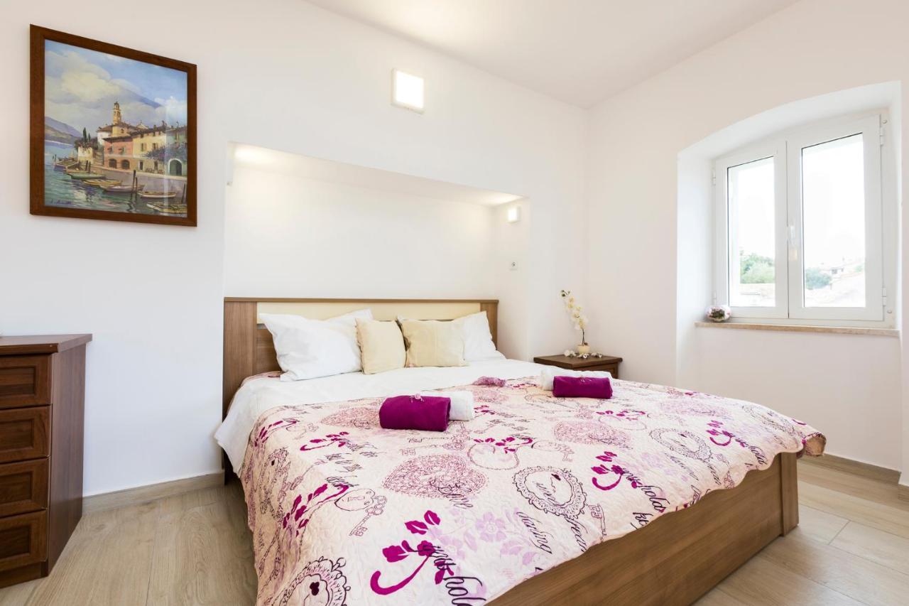 Apartmani I Soba Roberto I Mirjana Valun Luaran gambar