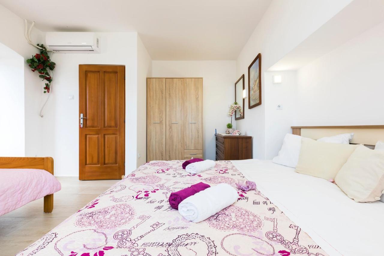 Apartmani I Soba Roberto I Mirjana Valun Luaran gambar