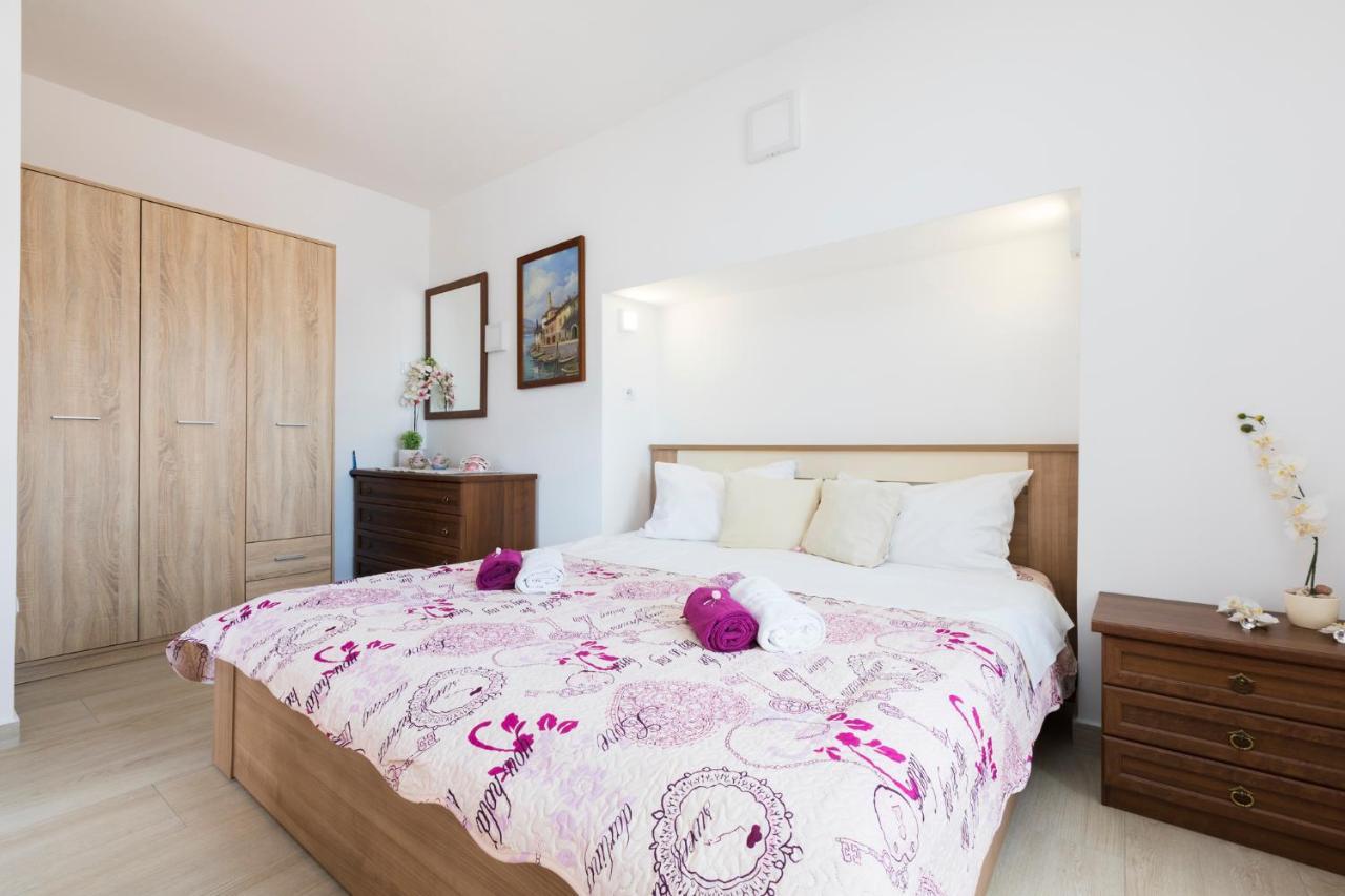 Apartmani I Soba Roberto I Mirjana Valun Luaran gambar