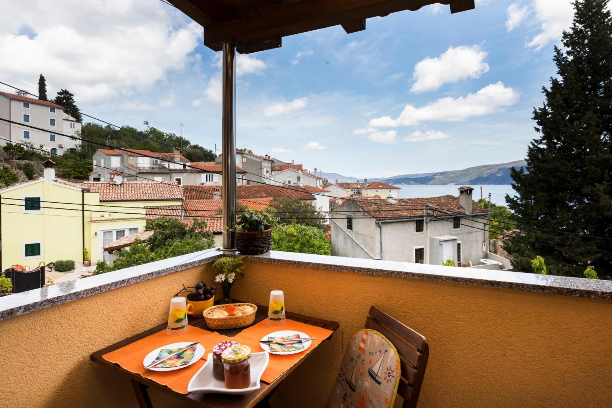 Apartmani I Soba Roberto I Mirjana Valun Luaran gambar