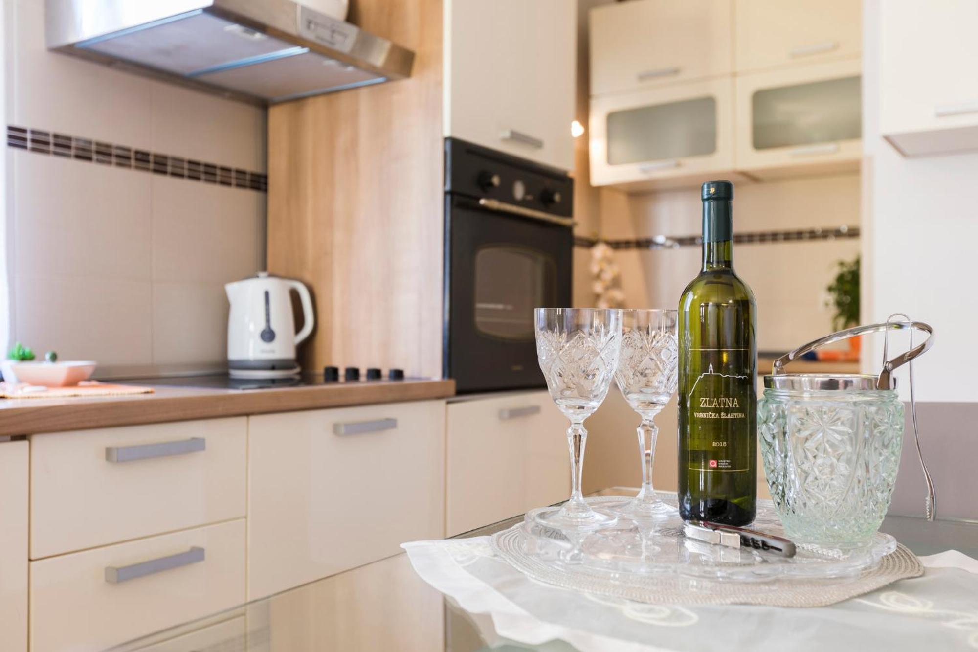 Apartmani I Soba Roberto I Mirjana Valun Luaran gambar