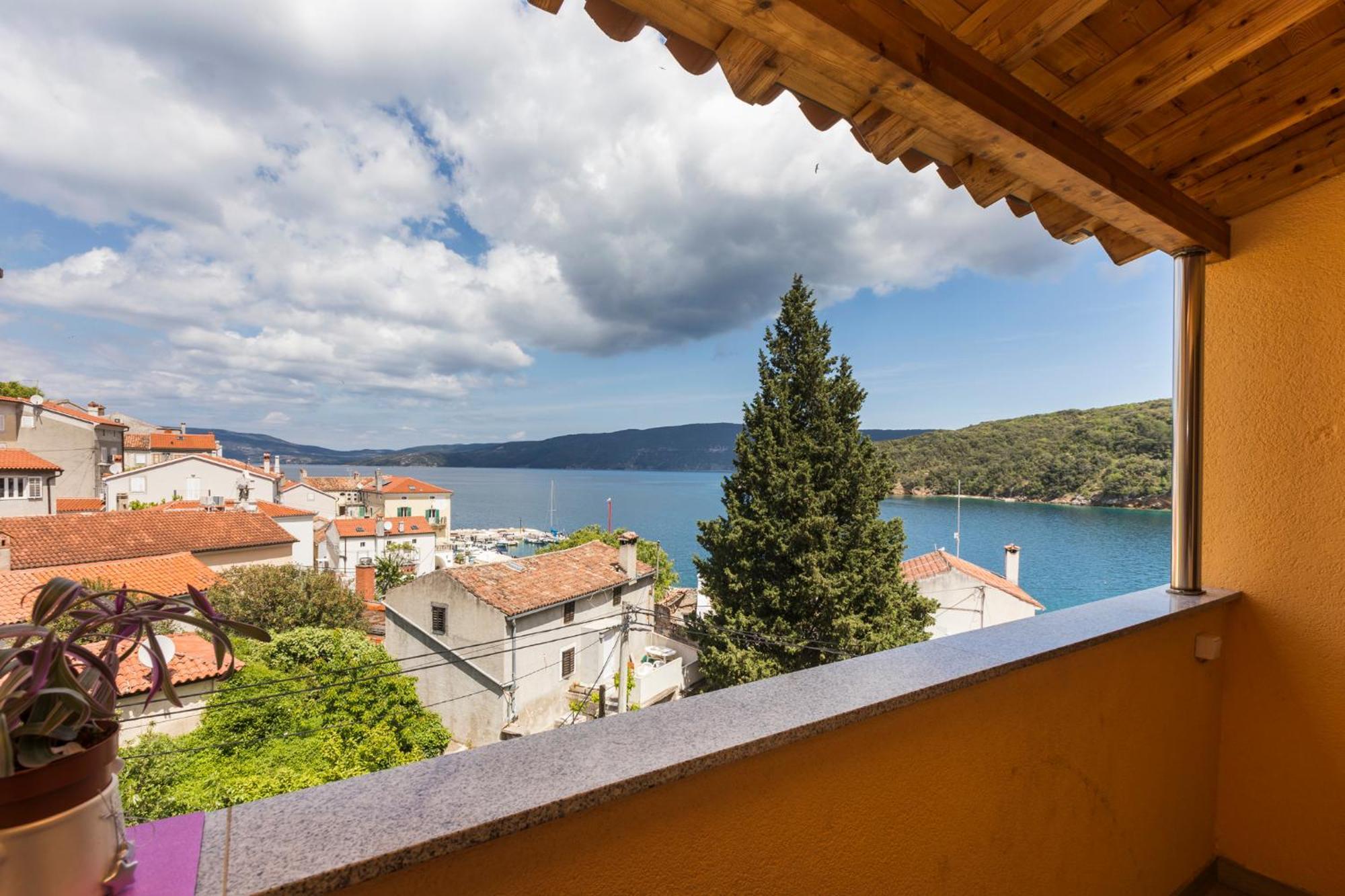 Apartmani I Soba Roberto I Mirjana Valun Luaran gambar